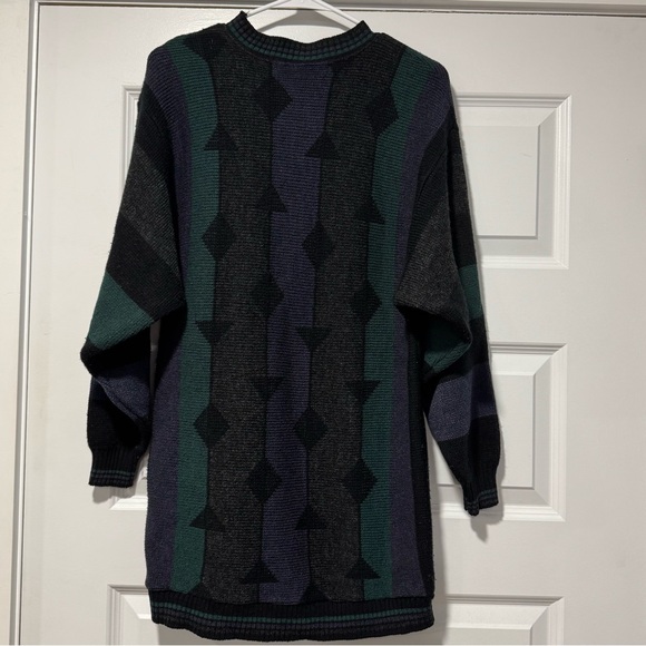 Women's Y2K Tunic Length Sweater - Picture 3 of 9